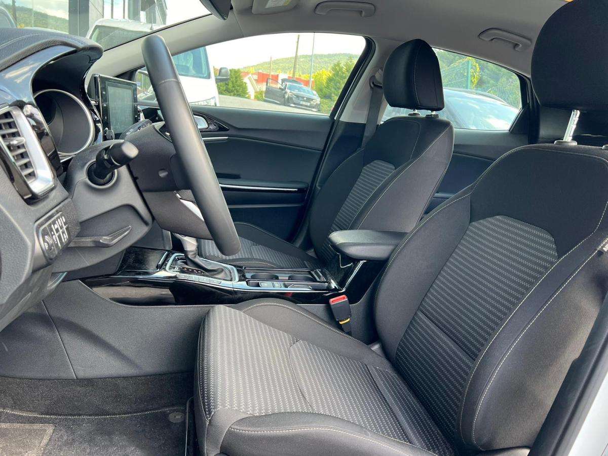 kia-xceed-2025-hibrido-a-gasolina-1580cc