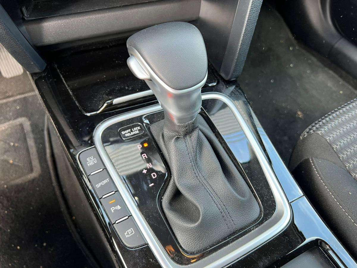 kia-xceed-2025-hibrido-a-gasolina-1580cc
