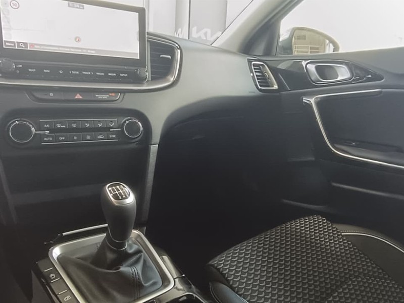 kia-ceed-sw-2025-gasolina-998cc