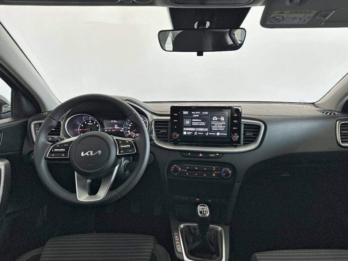 kia-xceed-2025-gasolina-998cc