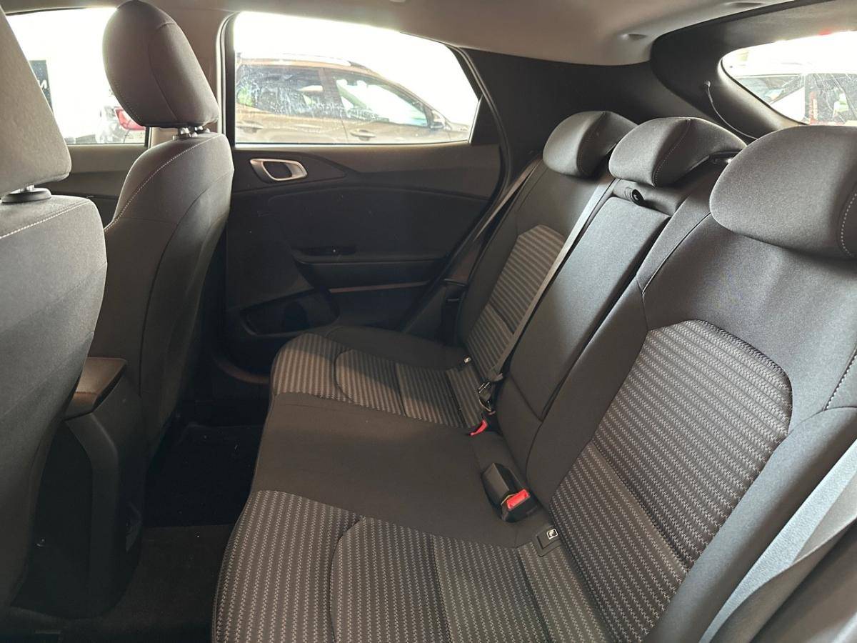 kia-xceed-2025-gasolina-998cc