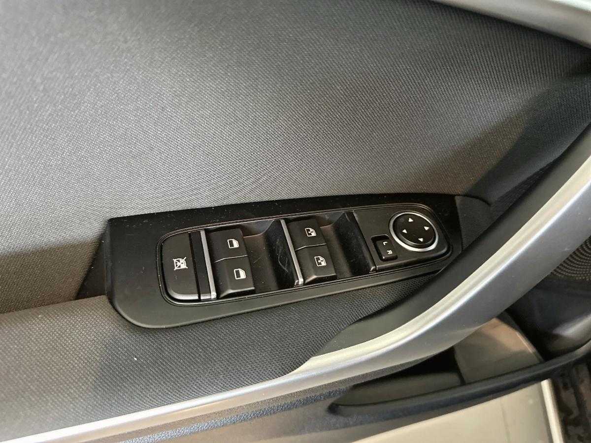 kia-xceed-2025-gasolina-998cc