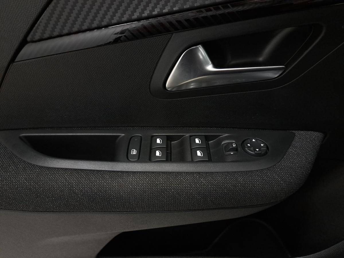 peugeot-208-2025-eletrico-0cc