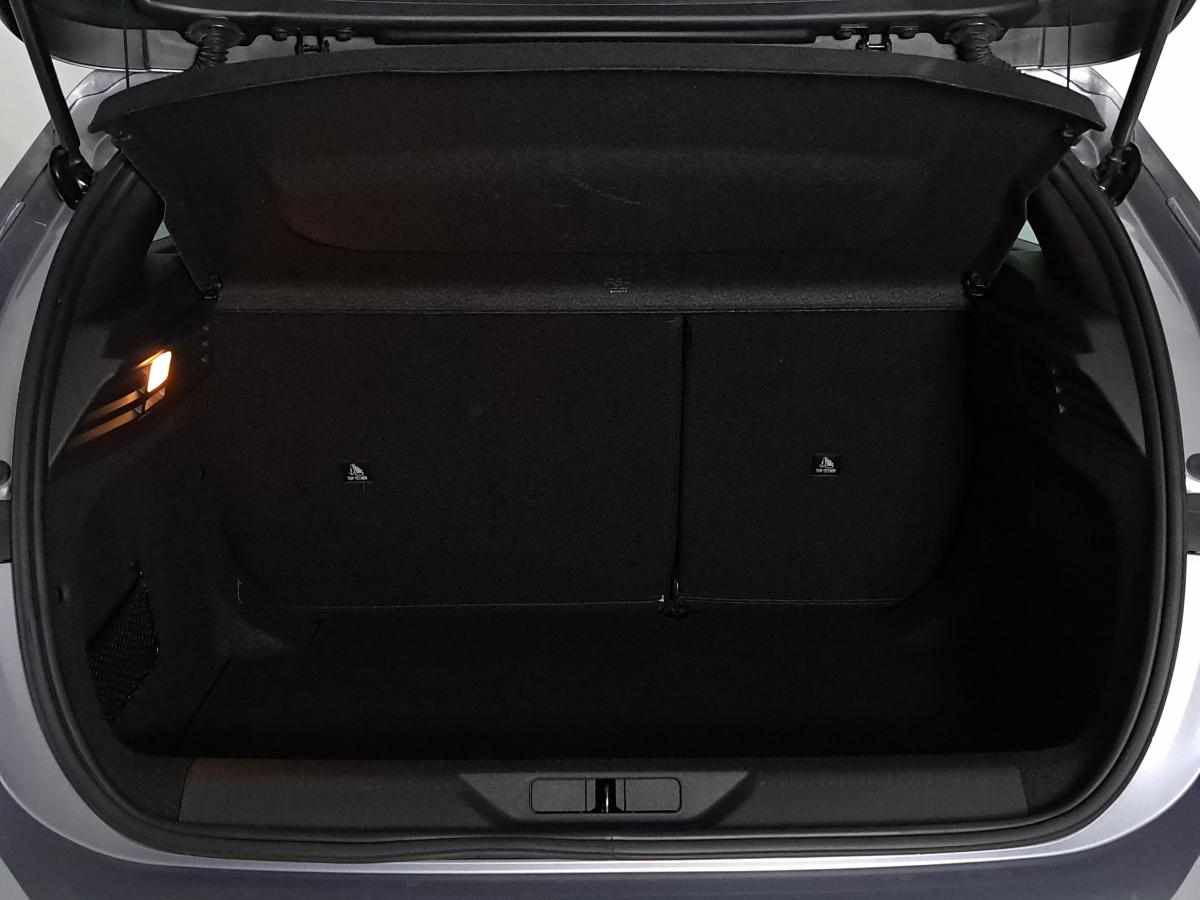 peugeot-308-2023-gasolina-1199cc