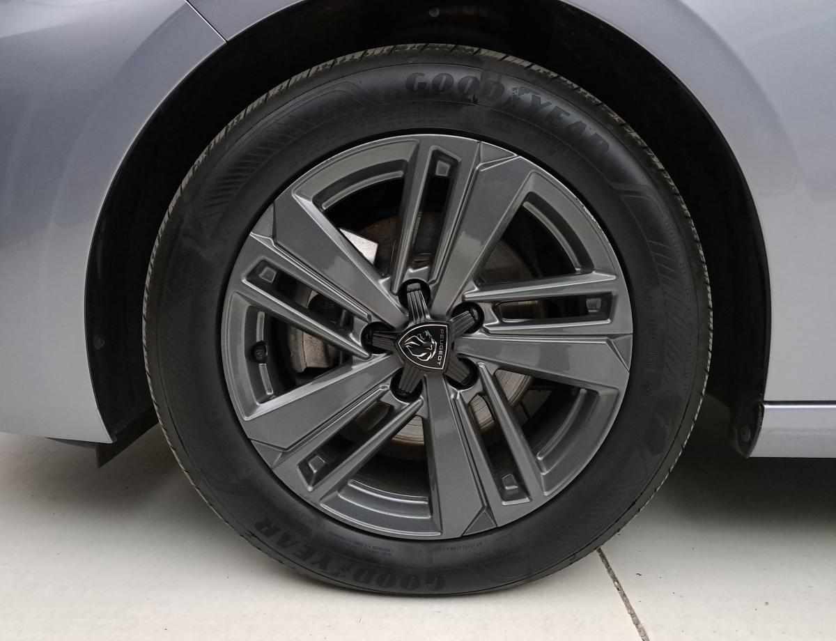 peugeot-308-2023-gasolina-1199cc