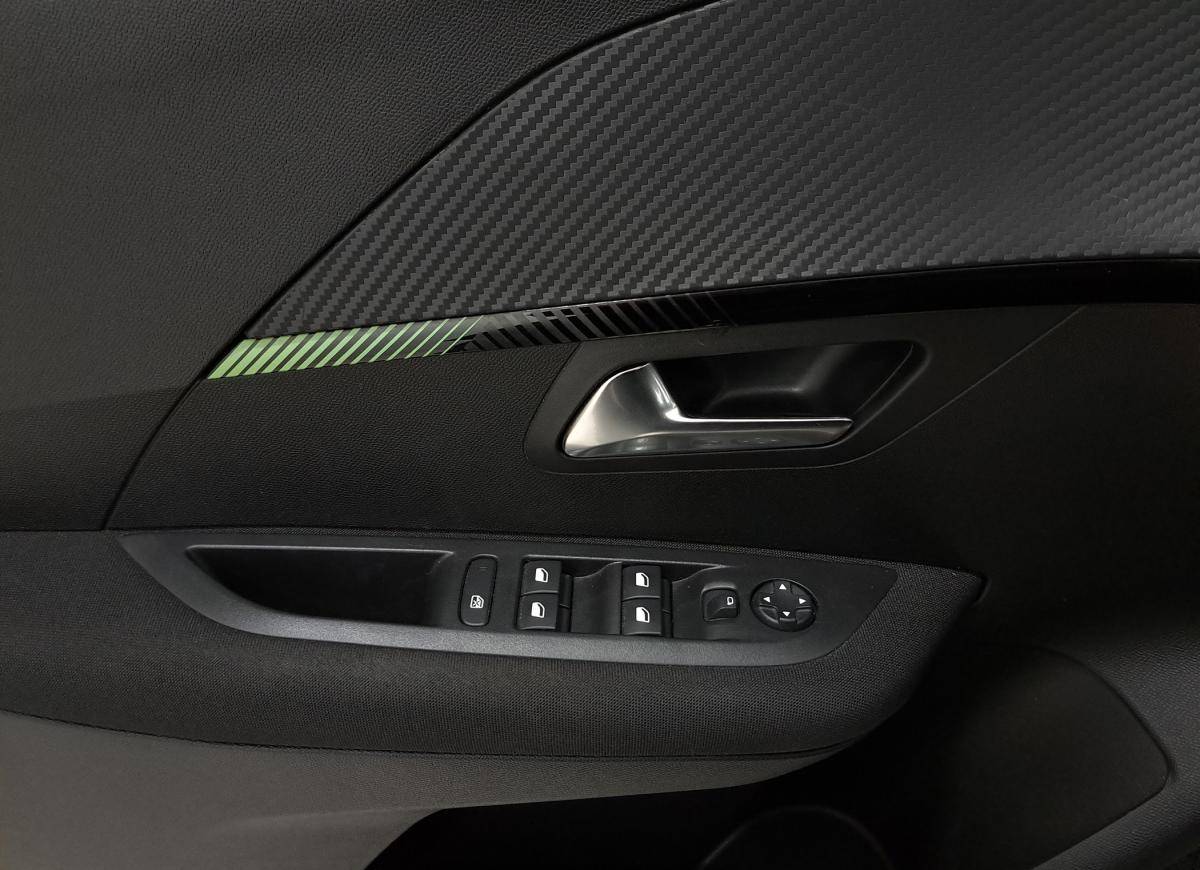 peugeot-208-2025-gasolina-1199cc