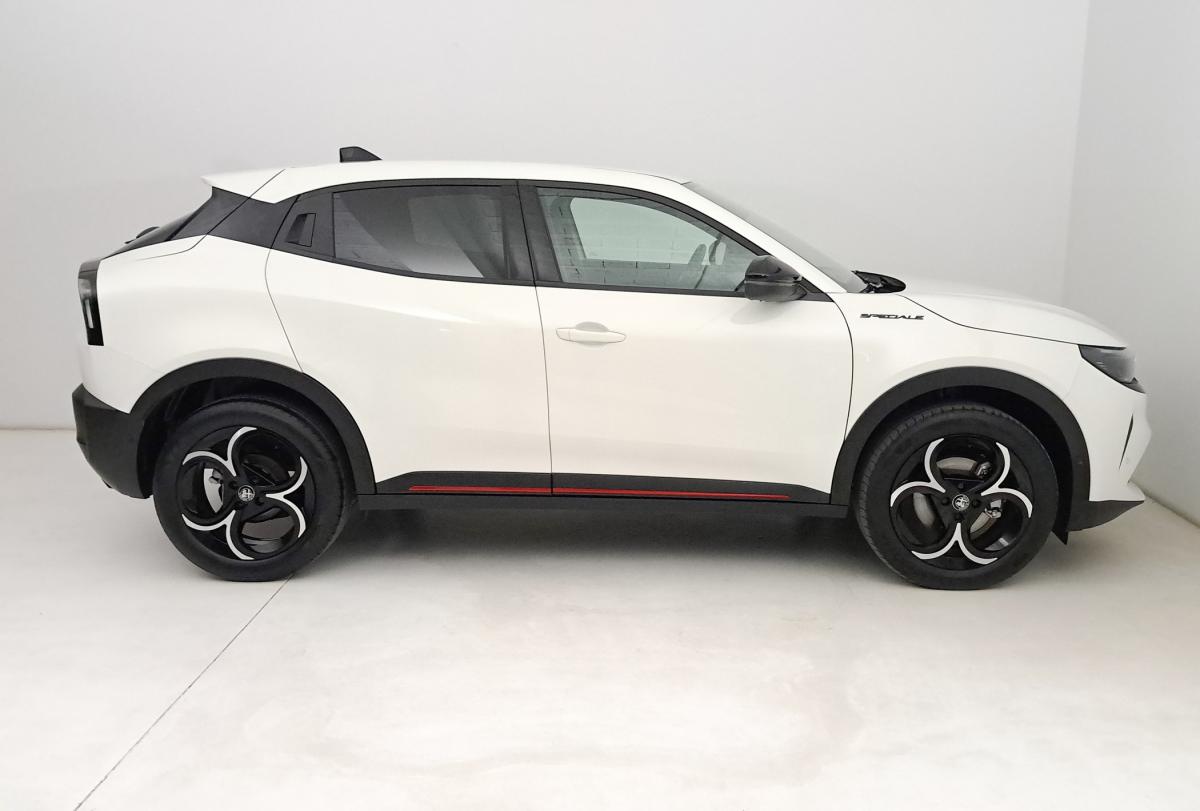 alfa-romeo-junior-2025-hibrido-a-gasolina-1199cc