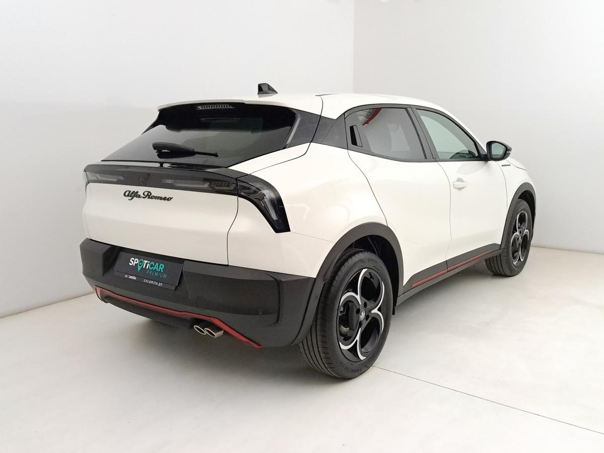 alfa-romeo-junior-2025-hibrido-a-gasolina-1199cc