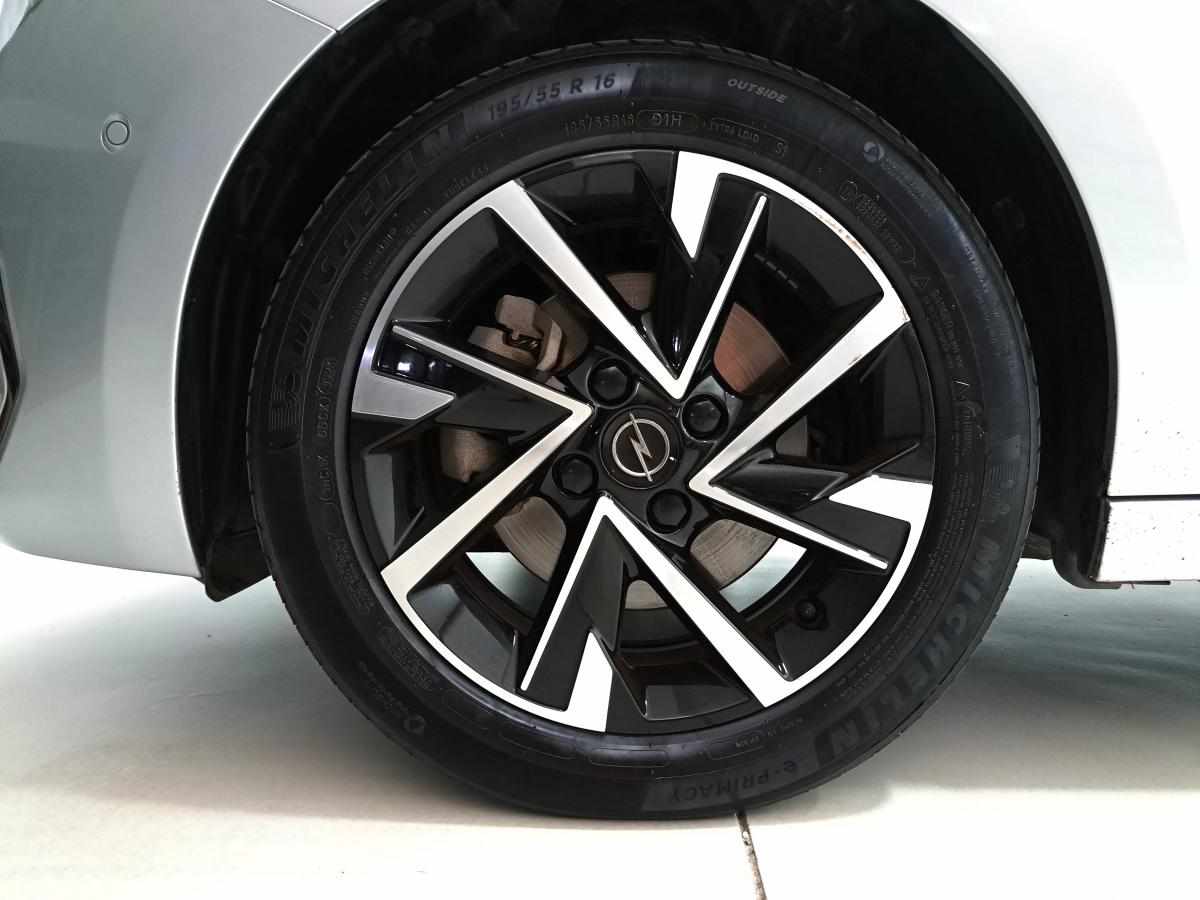 opel-corsa-2024-gasolina-1199cc