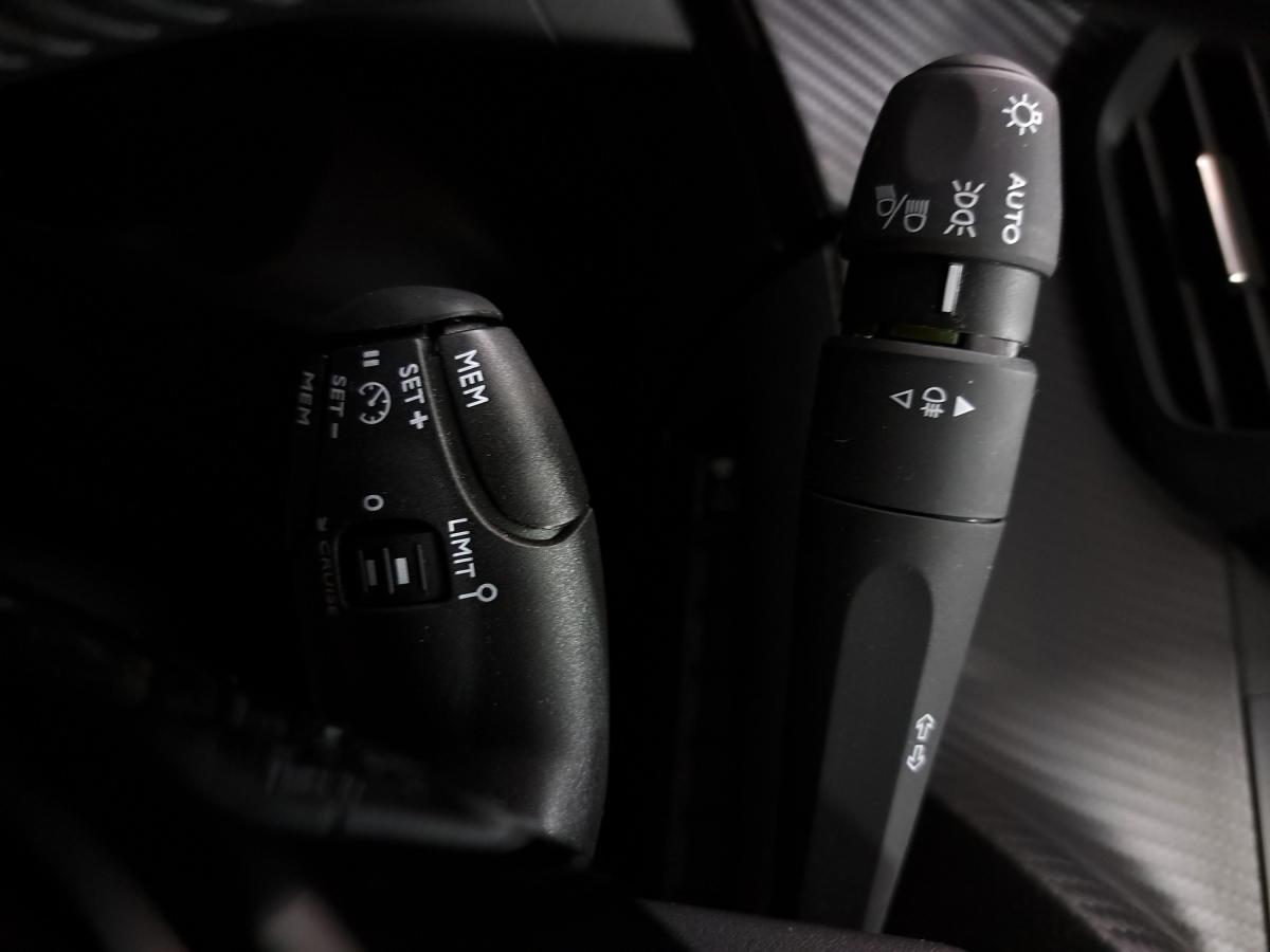 peugeot-2008-2024-gasolina-1199cc