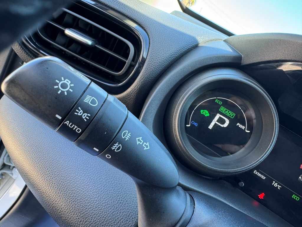toyota-yaris-1-5-hybrid-2022-gasolina-1490cc
