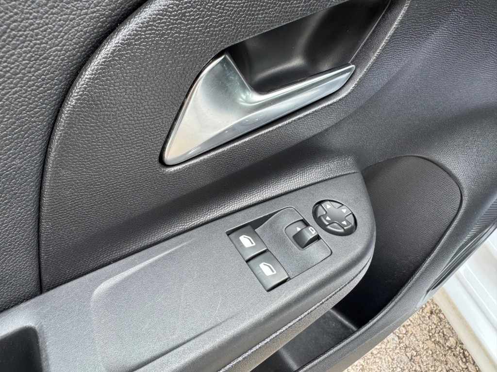 opel-corsa-1-2-2023-gasolina-1199cc