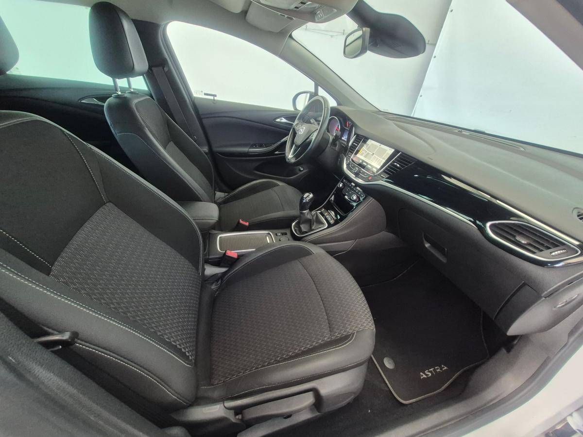 opel-astra-sport-tourer-2018-diesel-1598cc