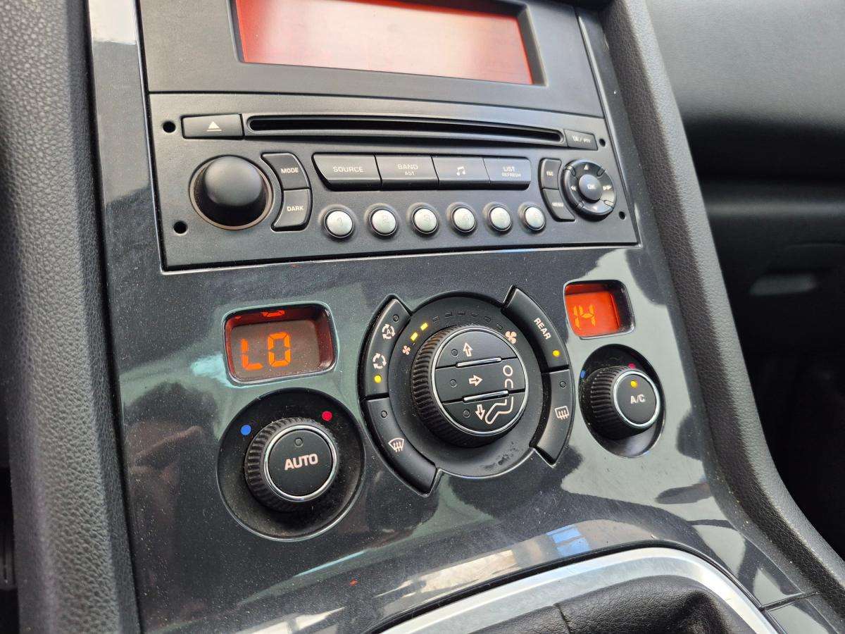 peugeot-5008-2010-diesel-1560cc