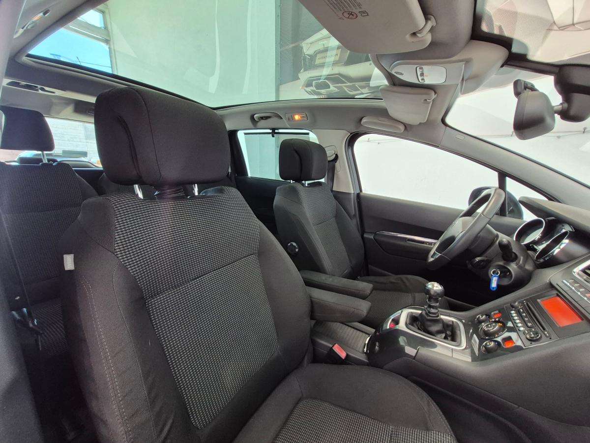 peugeot-5008-2010-diesel-1560cc