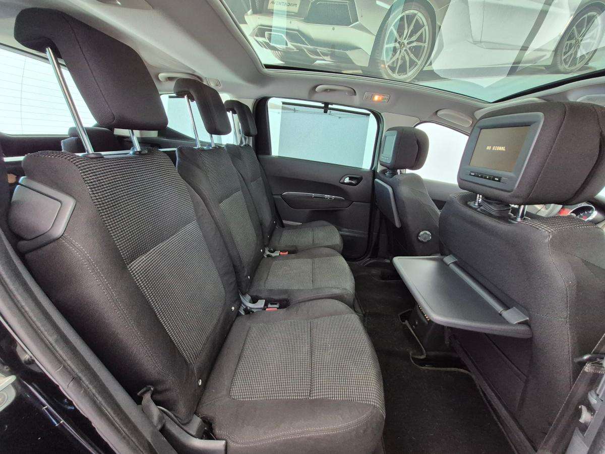peugeot-5008-2010-diesel-1560cc