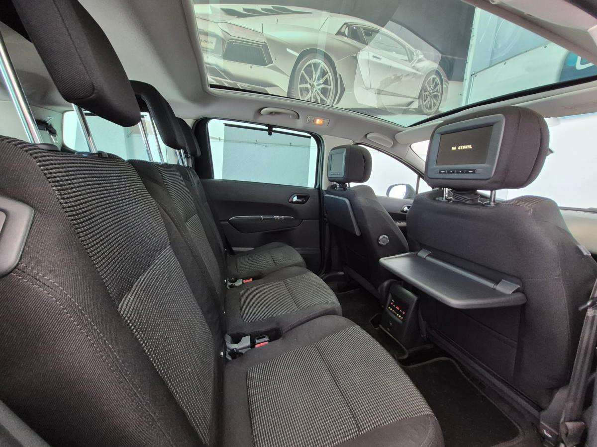 peugeot-5008-2010-diesel-1560cc