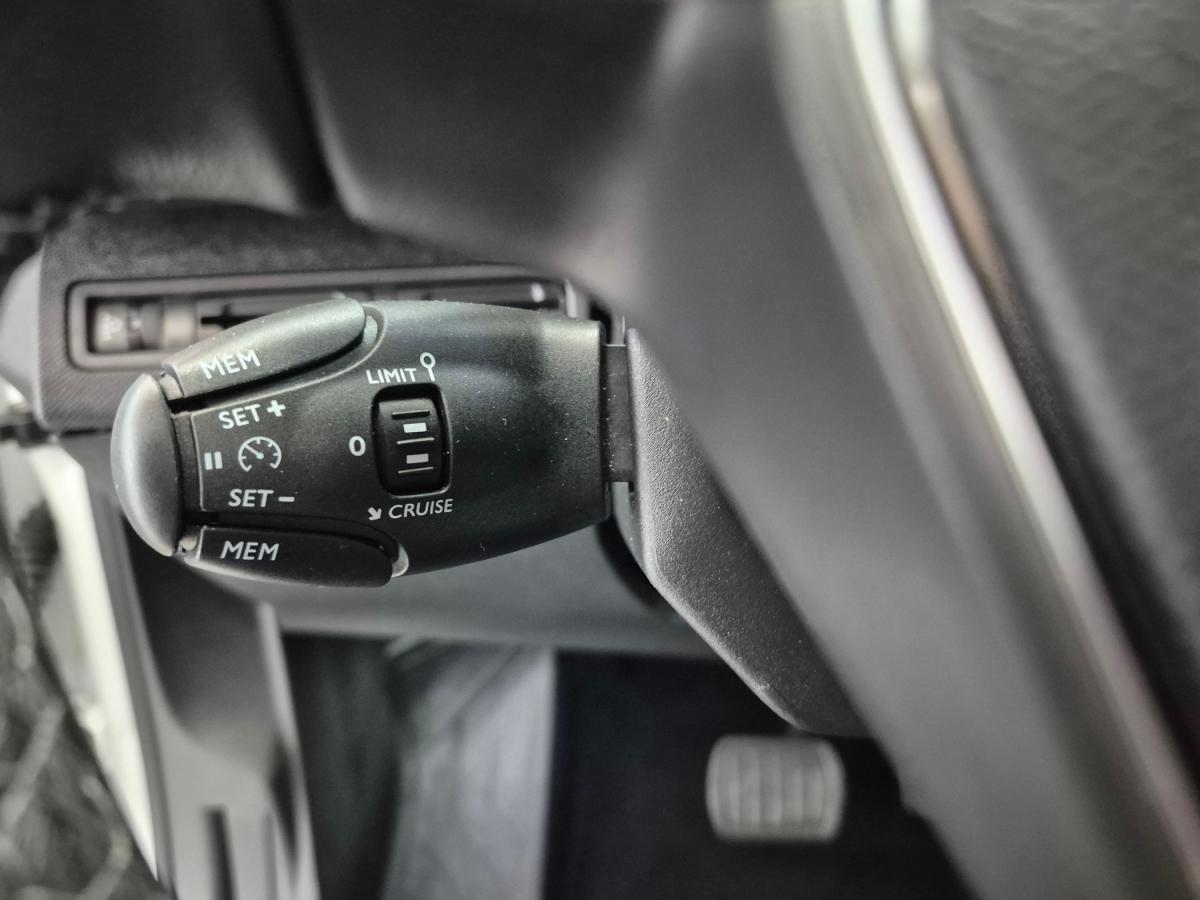 peugeot-5008-2018-diesel-1499cc