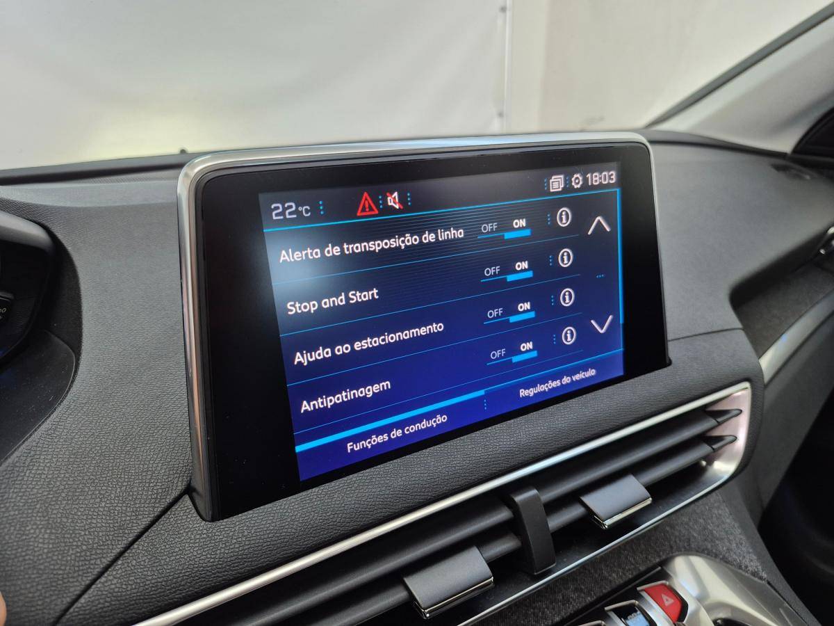 peugeot-5008-2018-diesel-1499cc