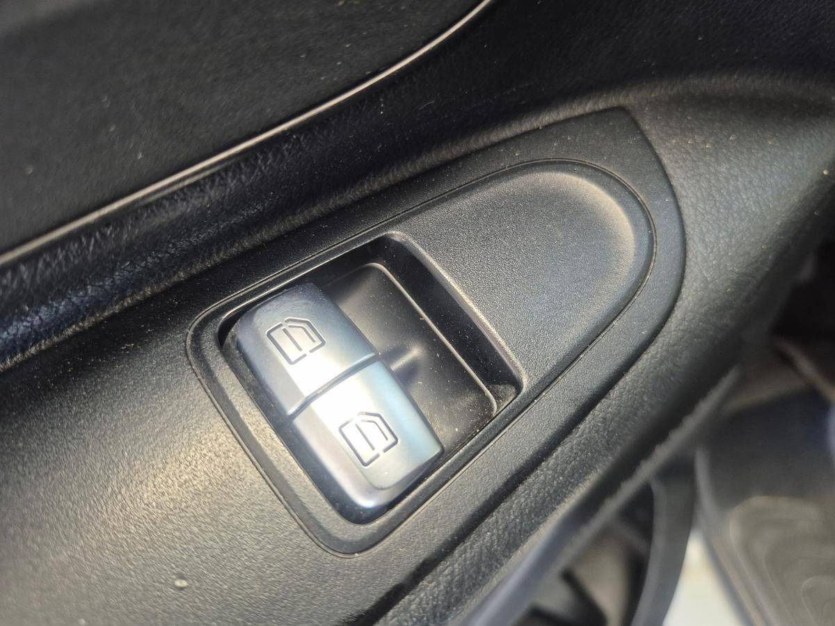 mercedes-benz-vito-2019-diesel-1598cc