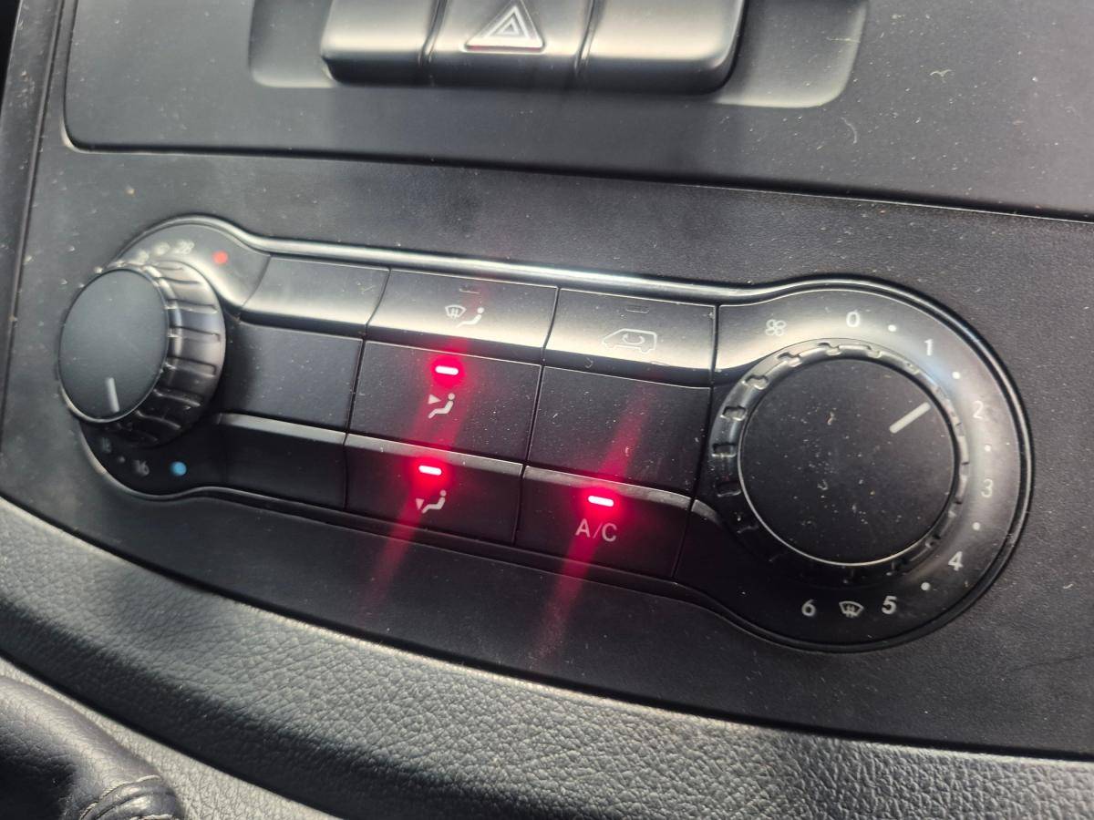 mercedes-benz-vito-2019-diesel-1598cc