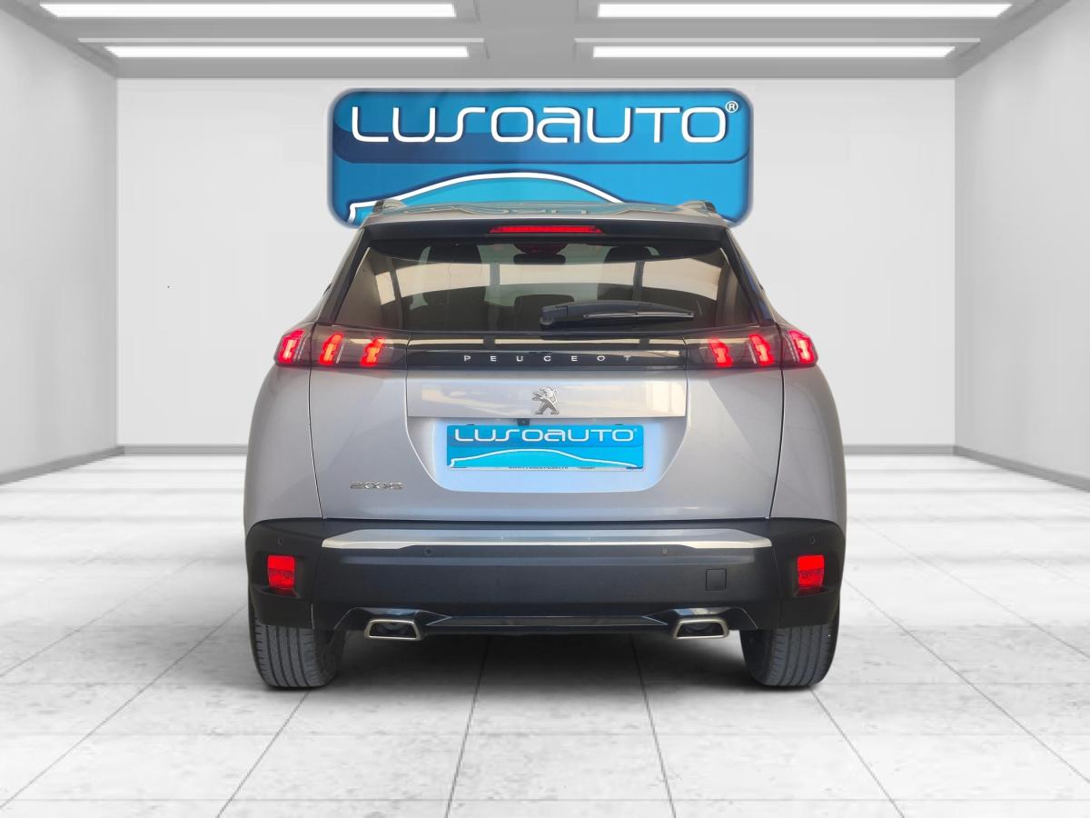 peugeot-2008-2023-gasolina-1199cc