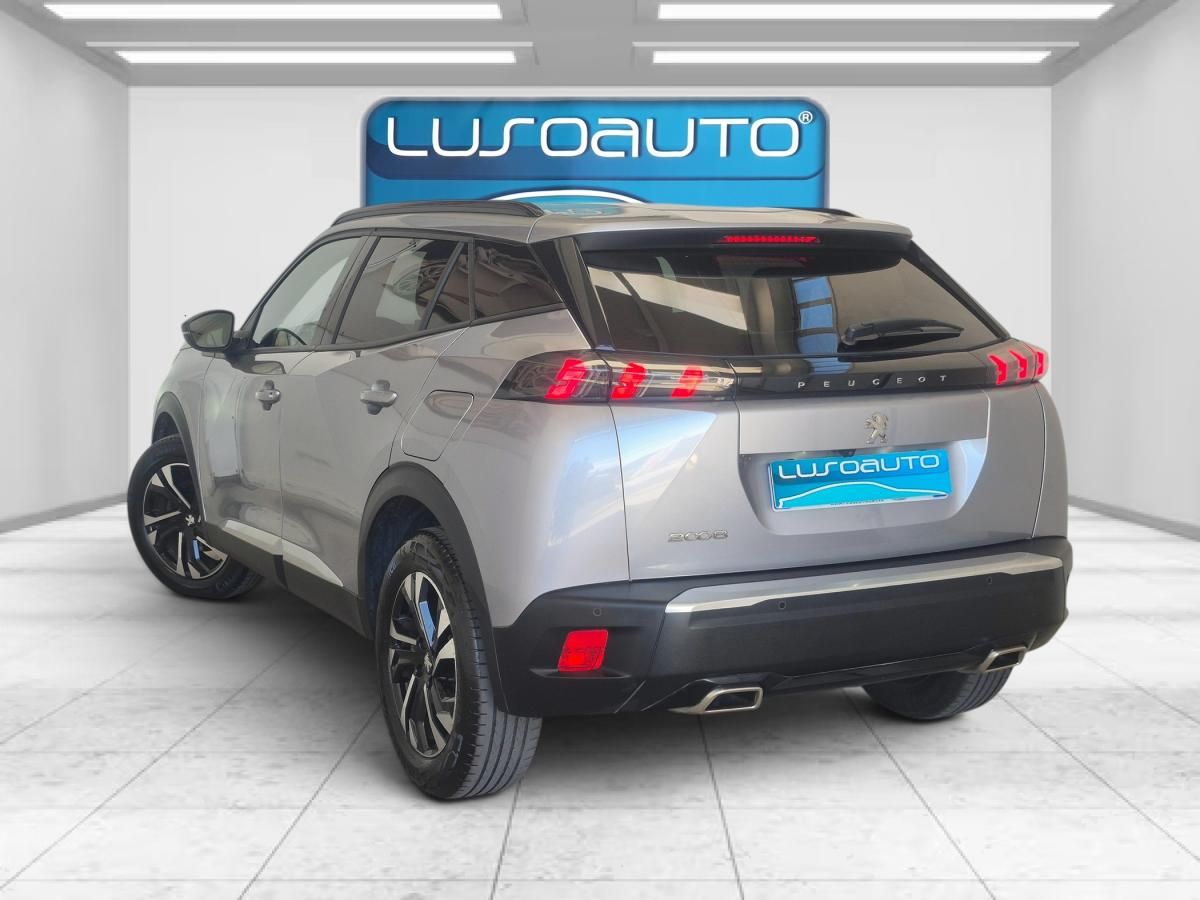 peugeot-2008-2023-gasolina-1199cc