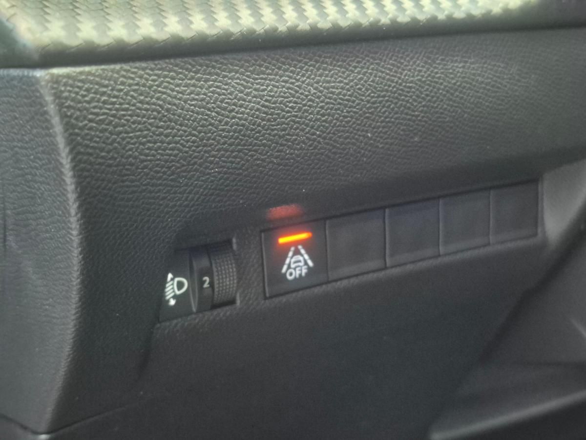 peugeot-2008-2023-gasolina-1199cc