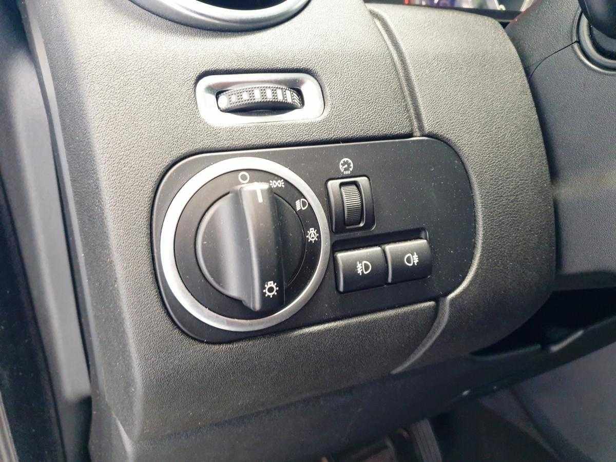 land-rover-discovery-2011-diesel-2993cc