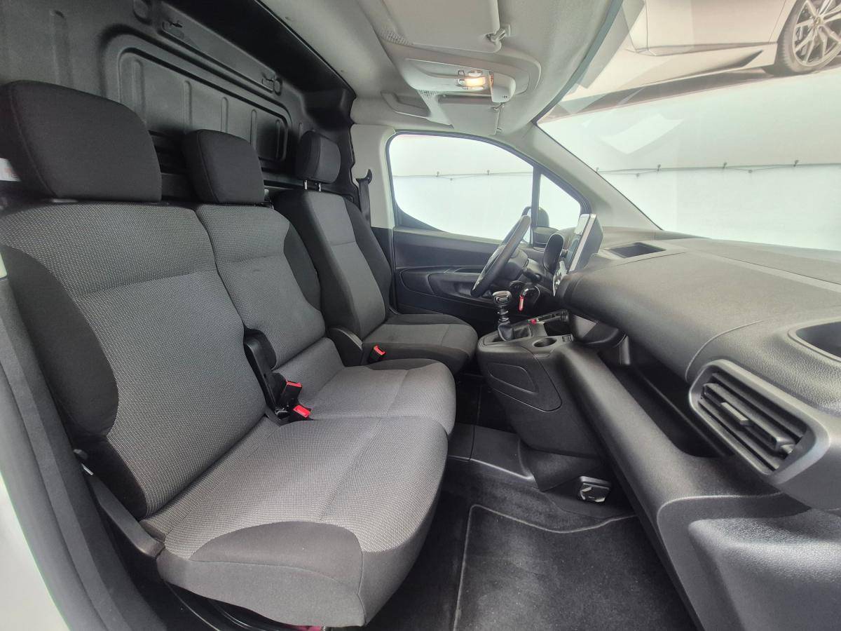 fiat-doblo-2023-diesel-1499cc