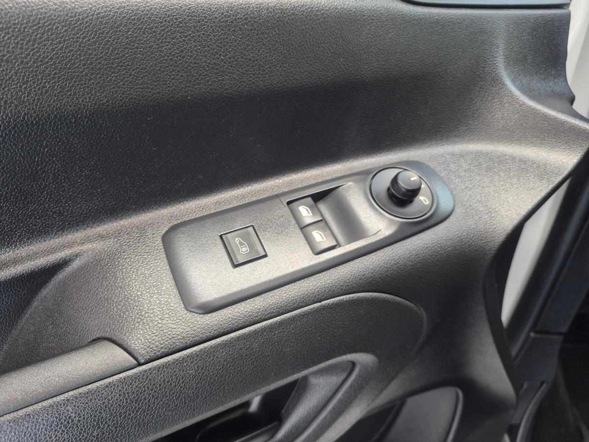 fiat-doblo-2023-diesel-1499cc