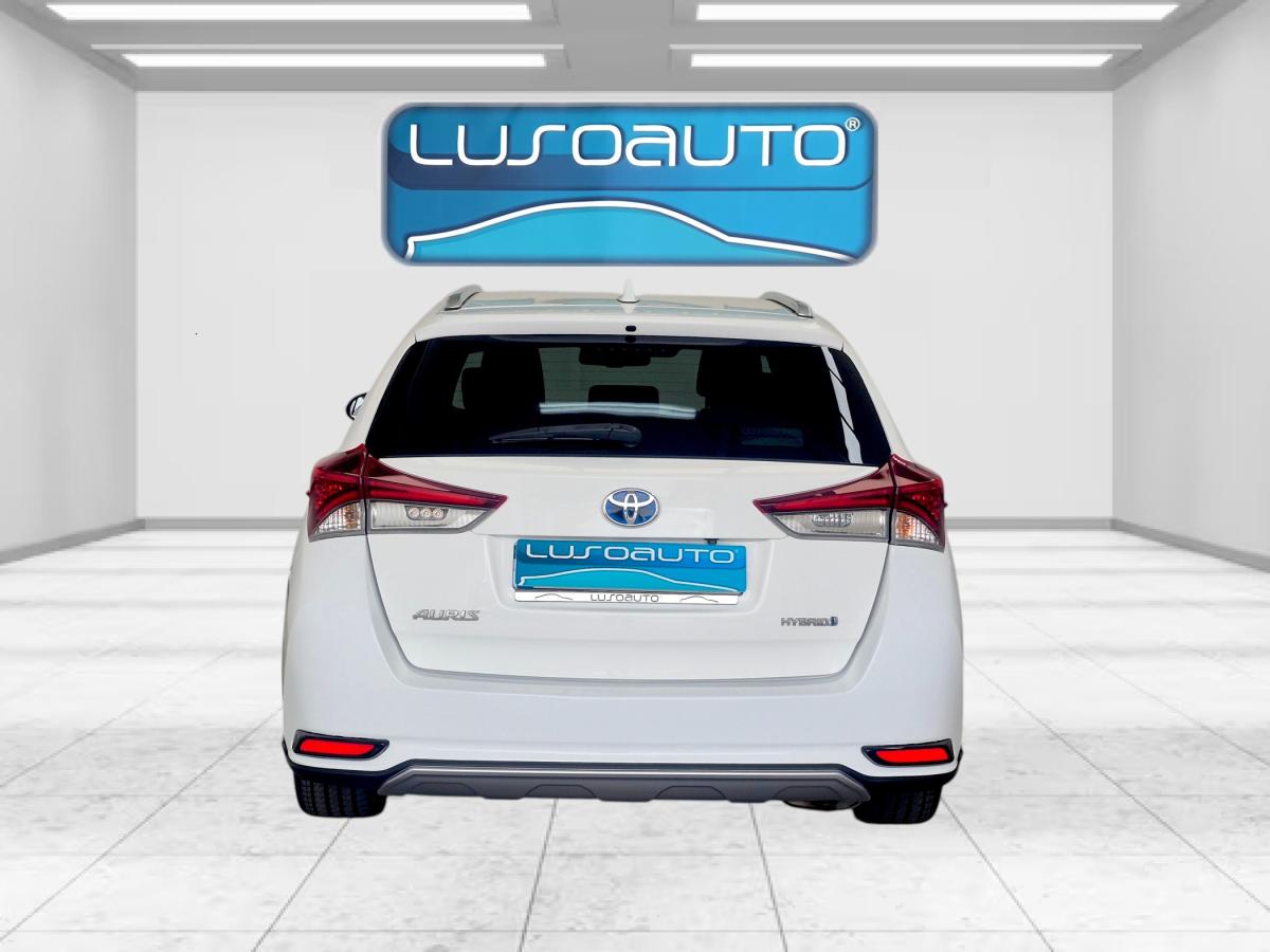 toyota-auris-touring-sports-2018-hibrido-a-gasolina-1798cc