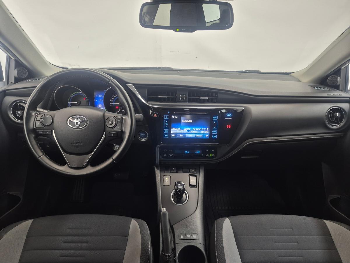 toyota-auris-touring-sports-2018-hibrido-a-gasolina-1798cc