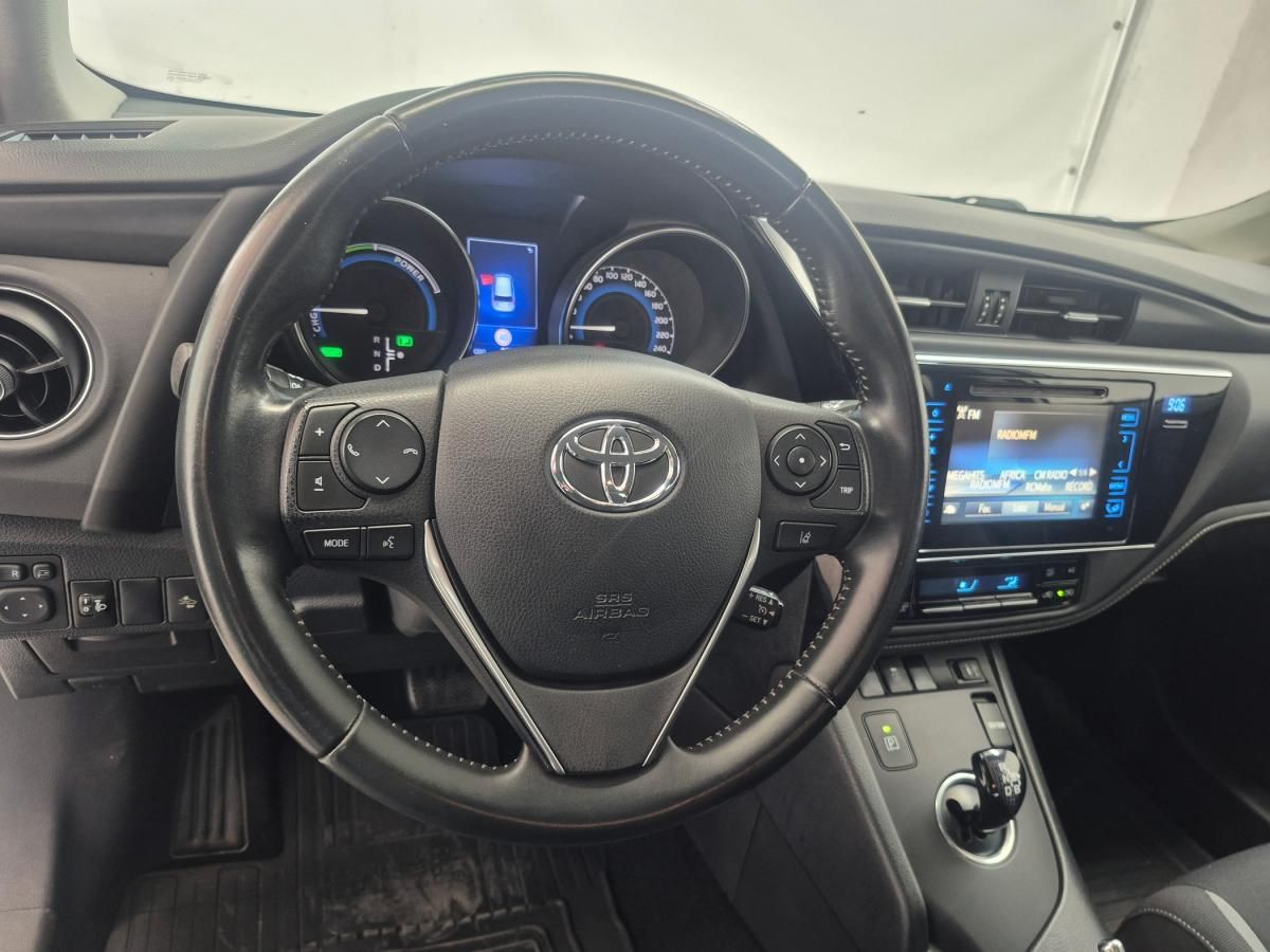 toyota-auris-touring-sports-2018-hibrido-a-gasolina-1798cc