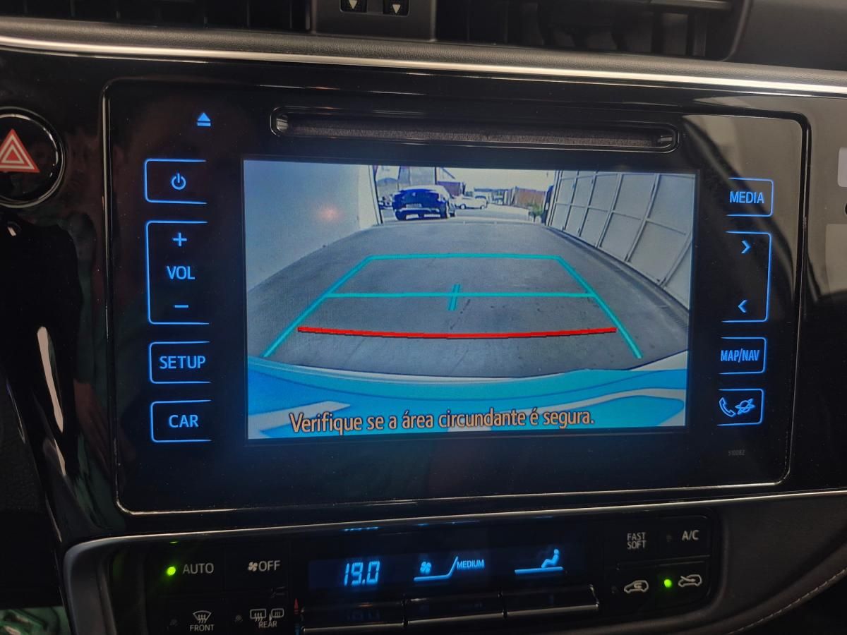toyota-auris-touring-sports-2018-hibrido-a-gasolina-1798cc
