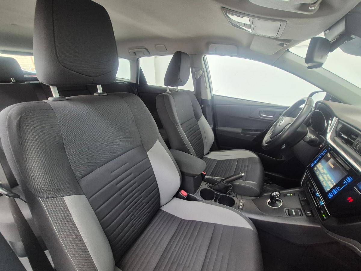 toyota-auris-touring-sports-2018-hibrido-a-gasolina-1798cc