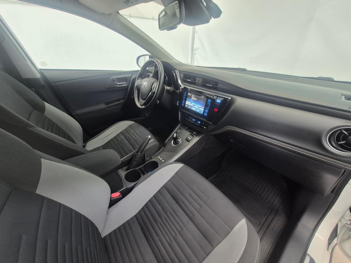 toyota-auris-touring-sports-2018-hibrido-a-gasolina-1798cc