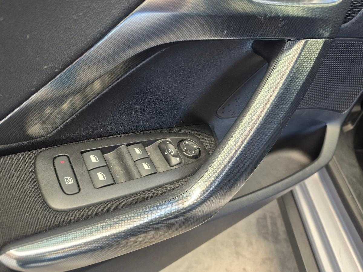 peugeot-2008-2018-gasolina-1199cc