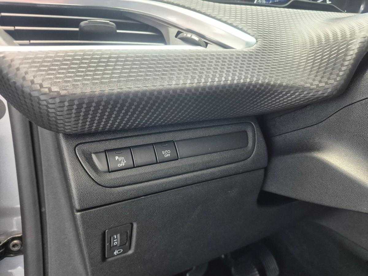 peugeot-2008-2018-gasolina-1199cc