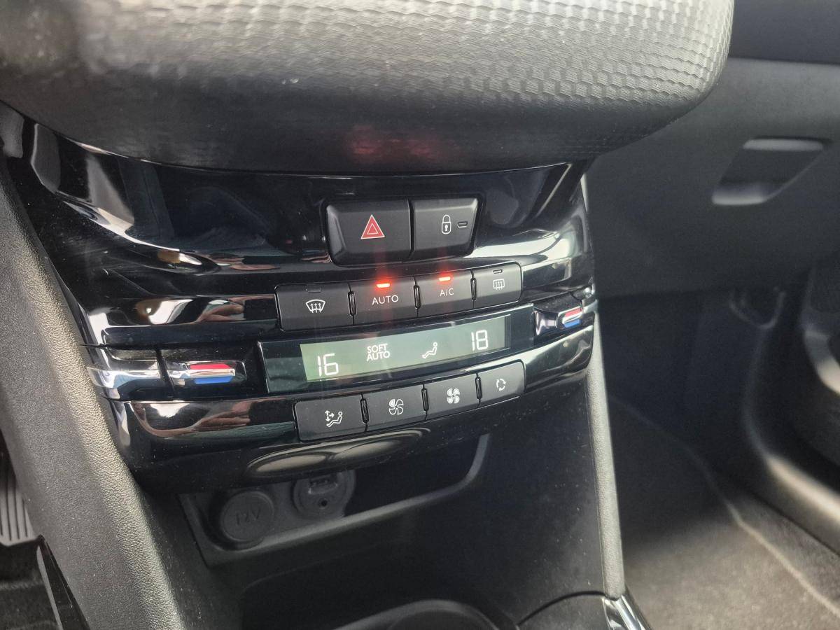 peugeot-2008-2018-gasolina-1199cc