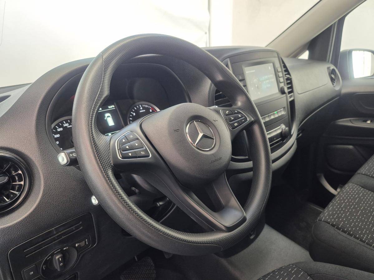 mercedes-benz-vito-2022-diesel-1950cc