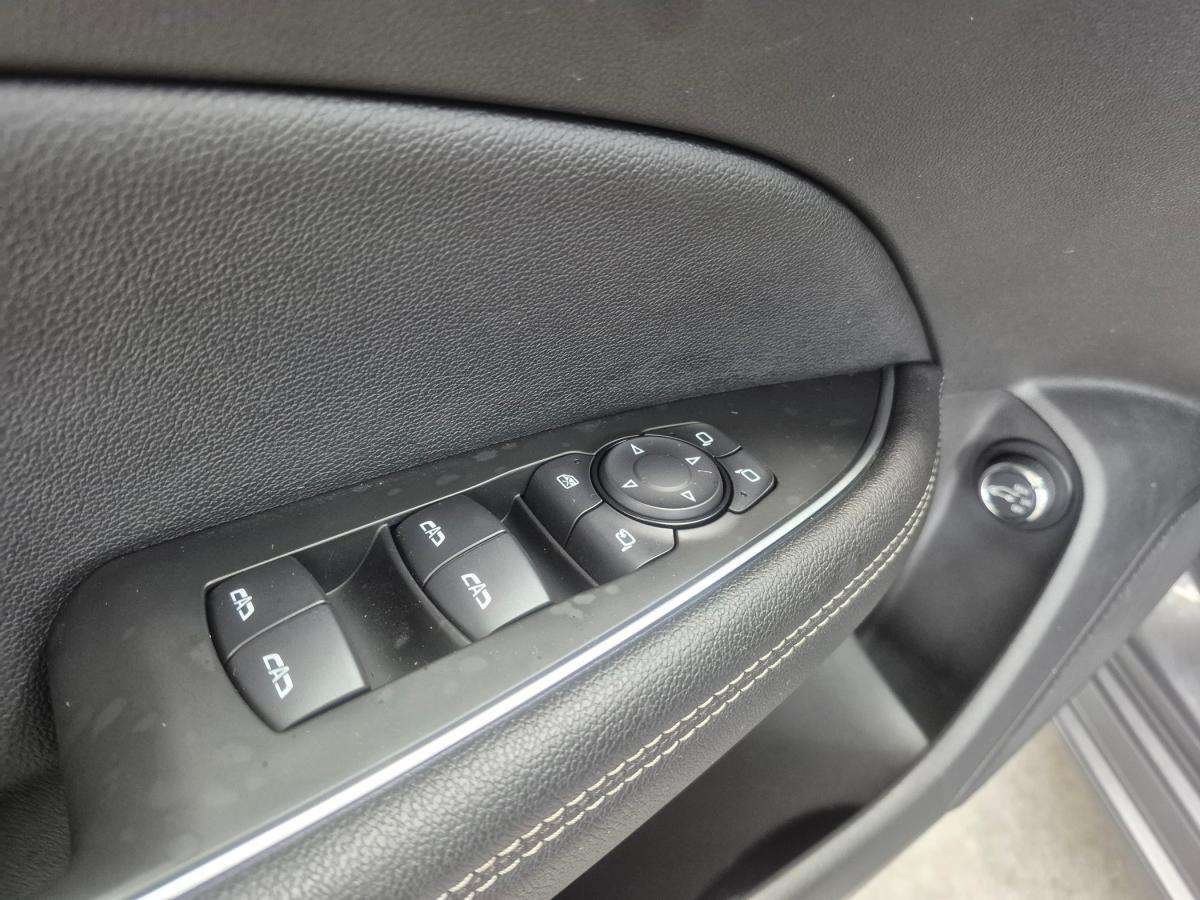 opel-insignia-sports-tourer-2021-diesel-1496cc