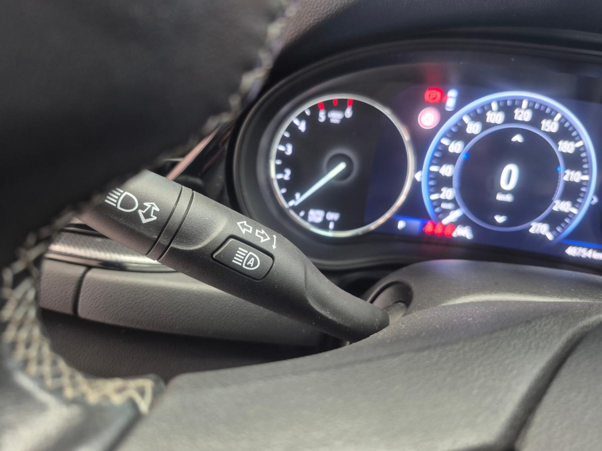 opel-insignia-sports-tourer-2021-diesel-1496cc