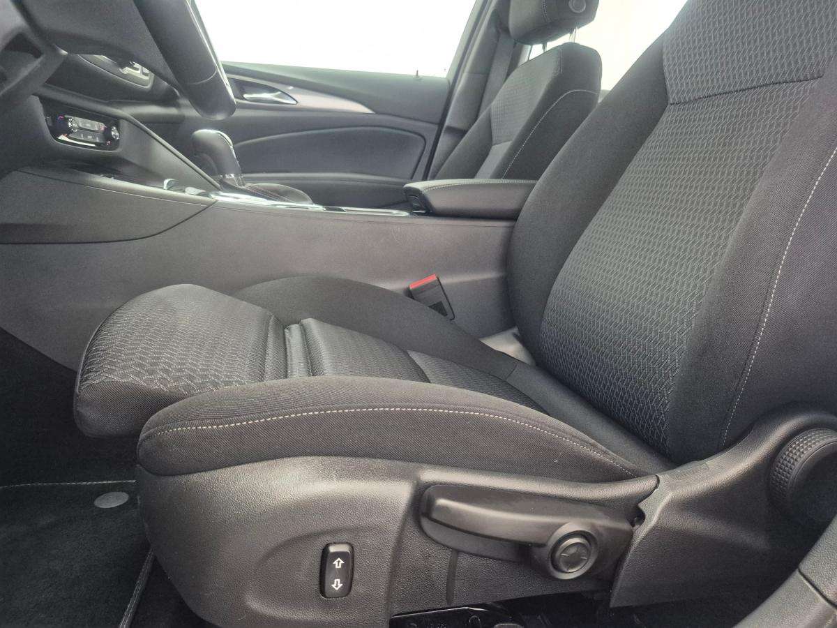 opel-insignia-sports-tourer-2021-diesel-1496cc
