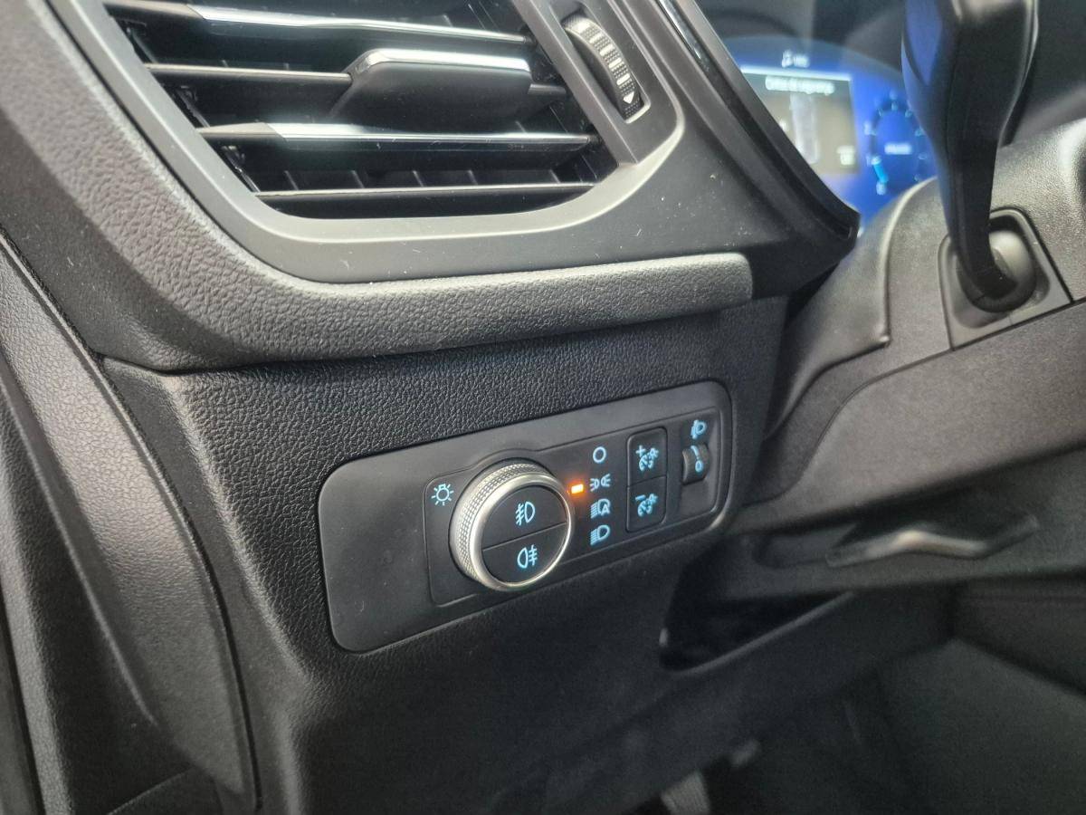 ford-kuga-2022-gasolina-1499cc