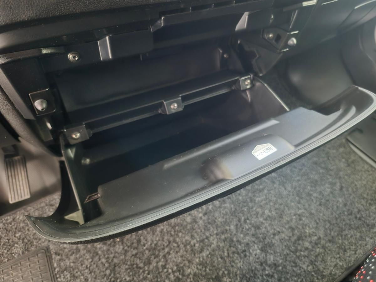 peugeot-boxer-2022-diesel-2179cc