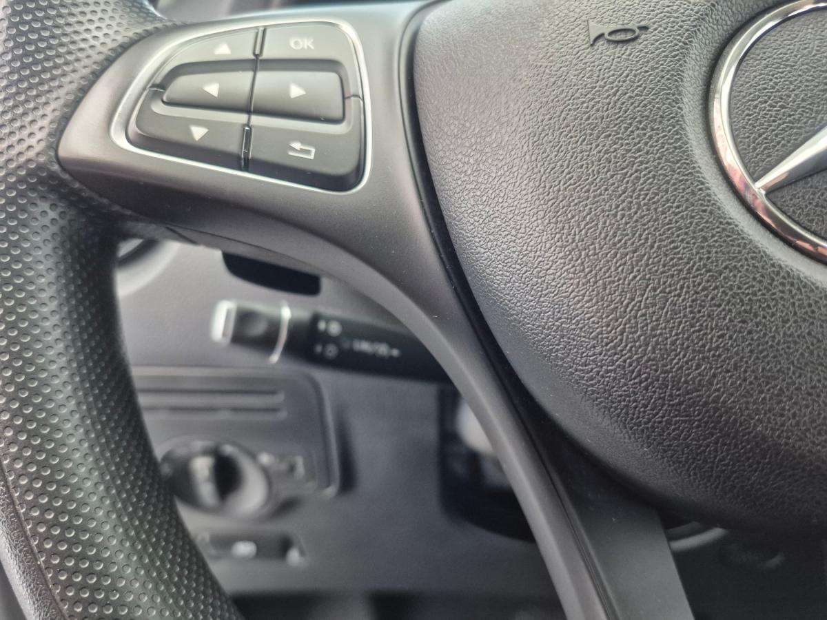 mercedes-benz-vito-2022-diesel-1950cc