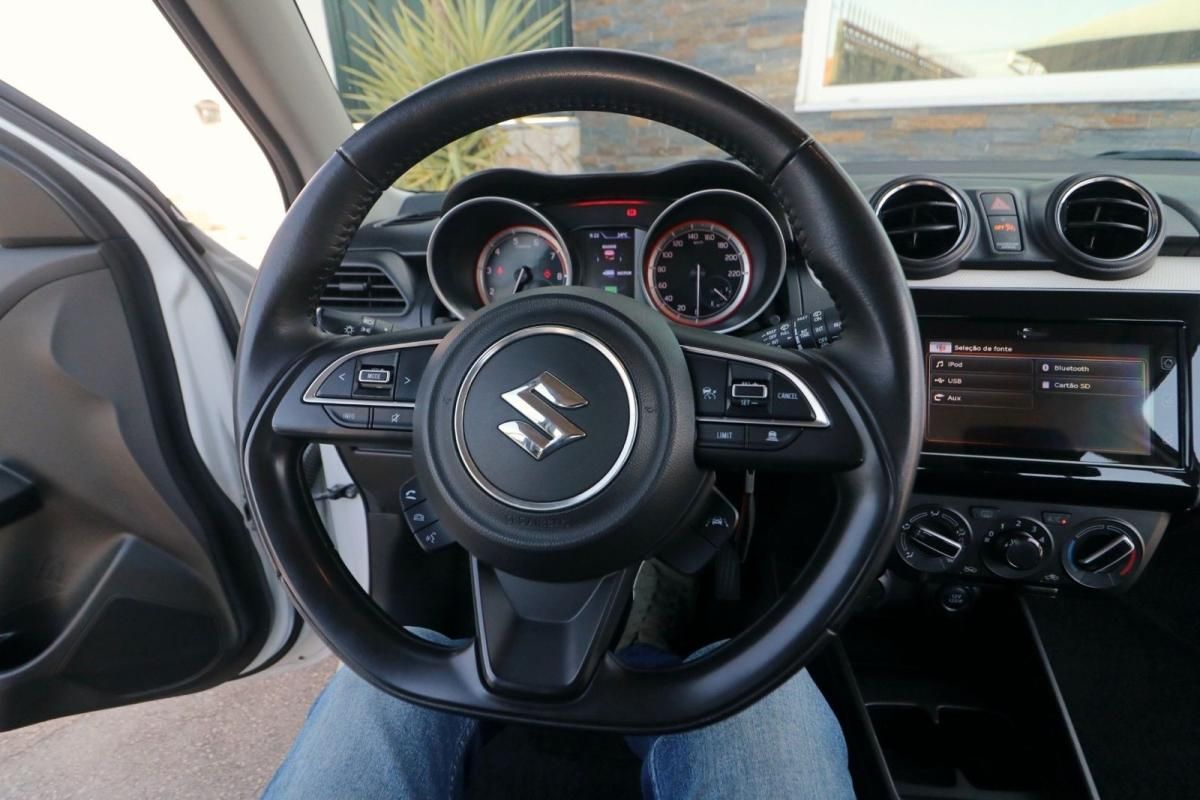 suzuki-swift-2021-hibrido-1197cc
