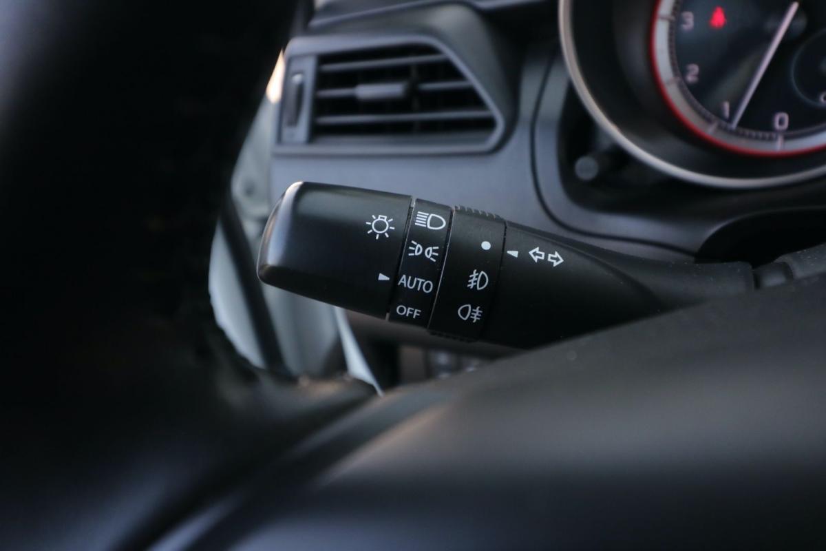 suzuki-swift-2021-hibrido-1197cc