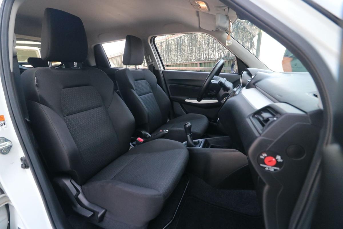 suzuki-swift-2021-hibrido-1197cc